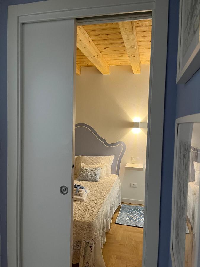 La Piccola Casa Al Lago - Intera Casa Con 3 Camere E 2 Box サロ エクステリア 写真