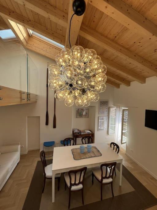 La Piccola Casa Al Lago - Intera Casa Con 3 Camere E 2 Box サロ エクステリア 写真