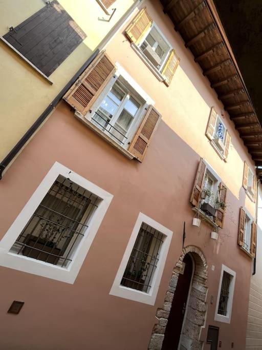 La Piccola Casa Al Lago - Intera Casa Con 3 Camere E 2 Box サロ エクステリア 写真