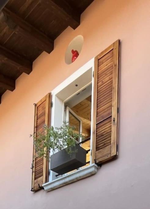 La Piccola Casa Al Lago - Intera Casa Con 3 Camere E 2 Box サロ エクステリア 写真